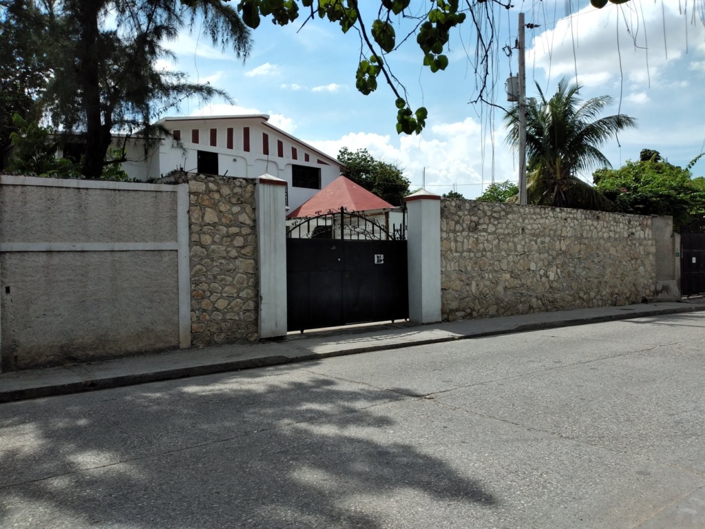 100 Rue Charbonnière, Delmas 75, Port-au-Prince, Delmas, Haut Delmas HT6122