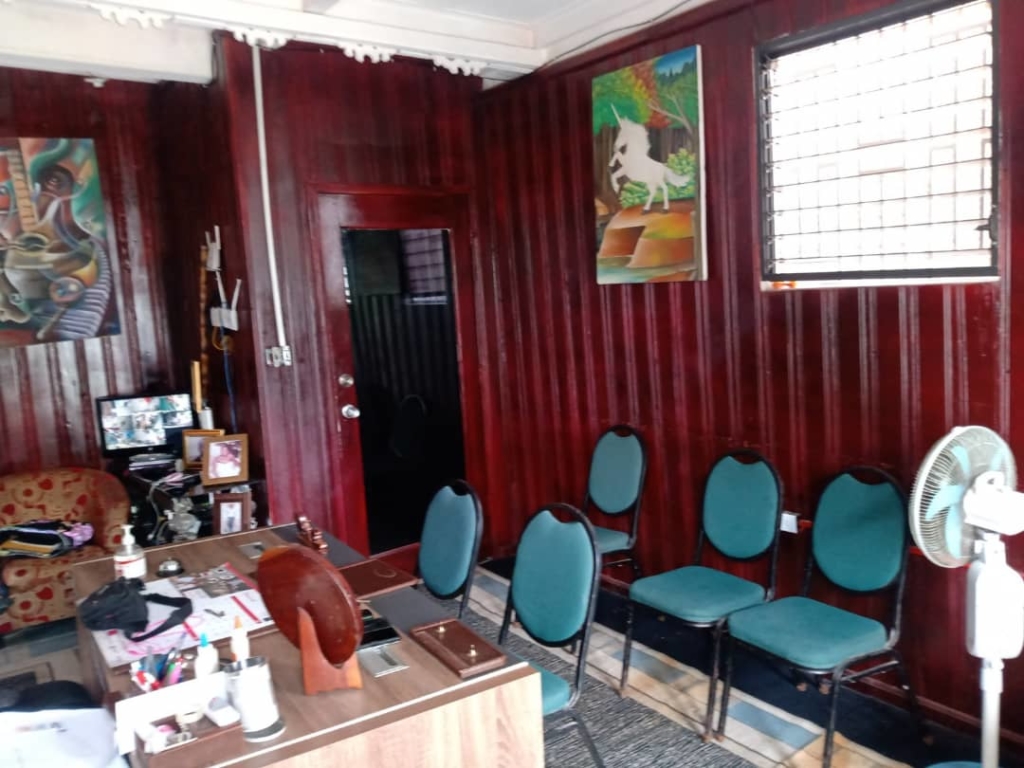 66 Rue Vallieres and Avenue Barranquilla, across from College St Paul